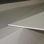 Gipsplaat 120x260cm. dikte 12,5mm. Afgeschuinde kant